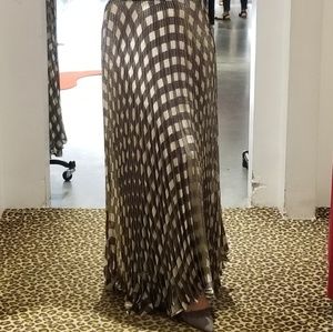 AliceOlivia Pleated Metallic Maxi skirt